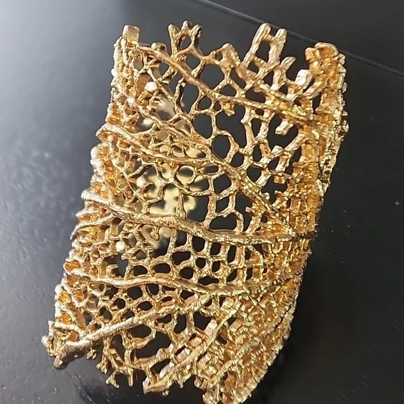 ZARA Coral Cuff Bracelet - Picture 11 of 16